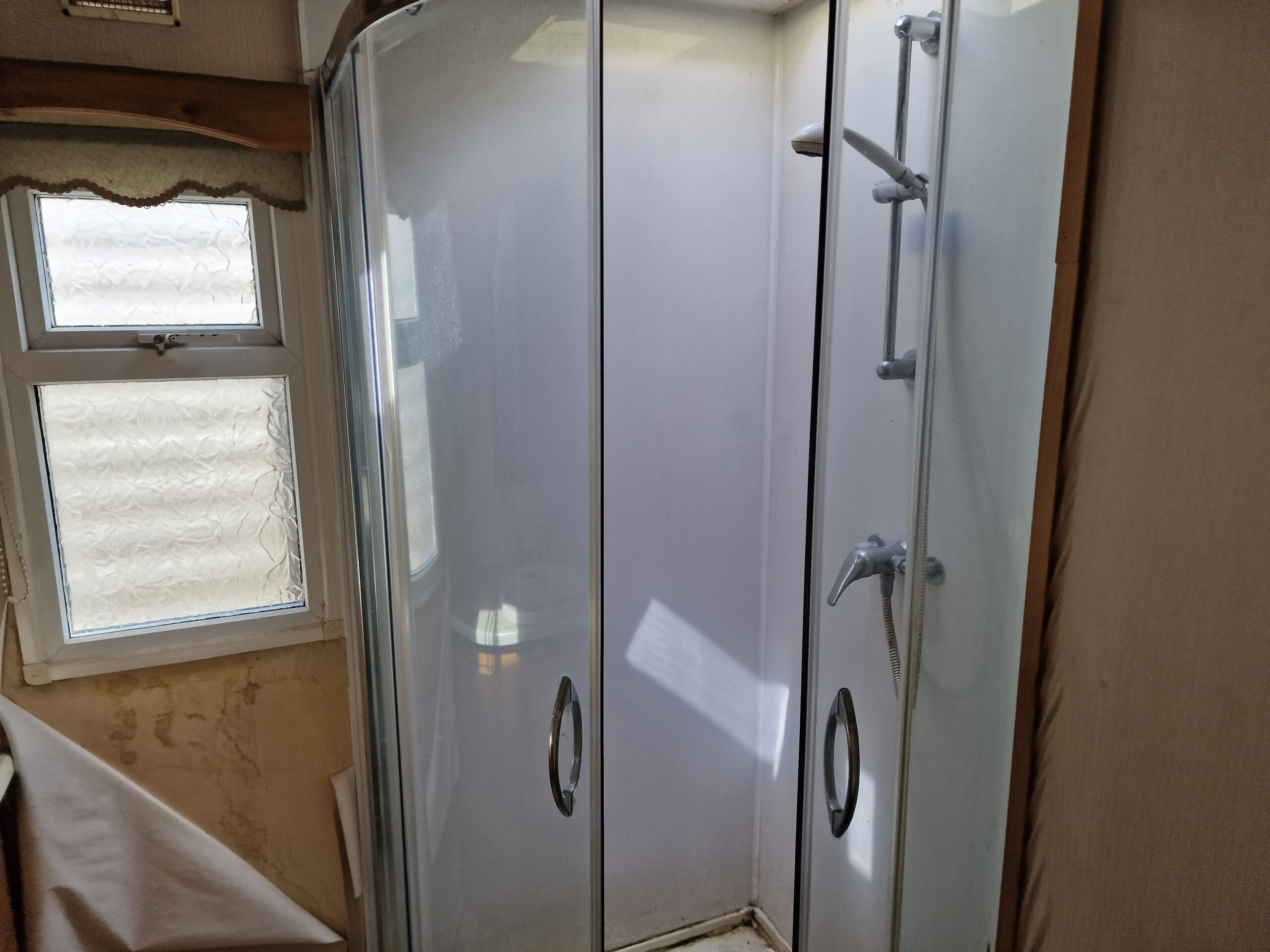 Cosalt Monaco Super 37'x12' with central heating + double glazing. WINTER PACK - Image 2