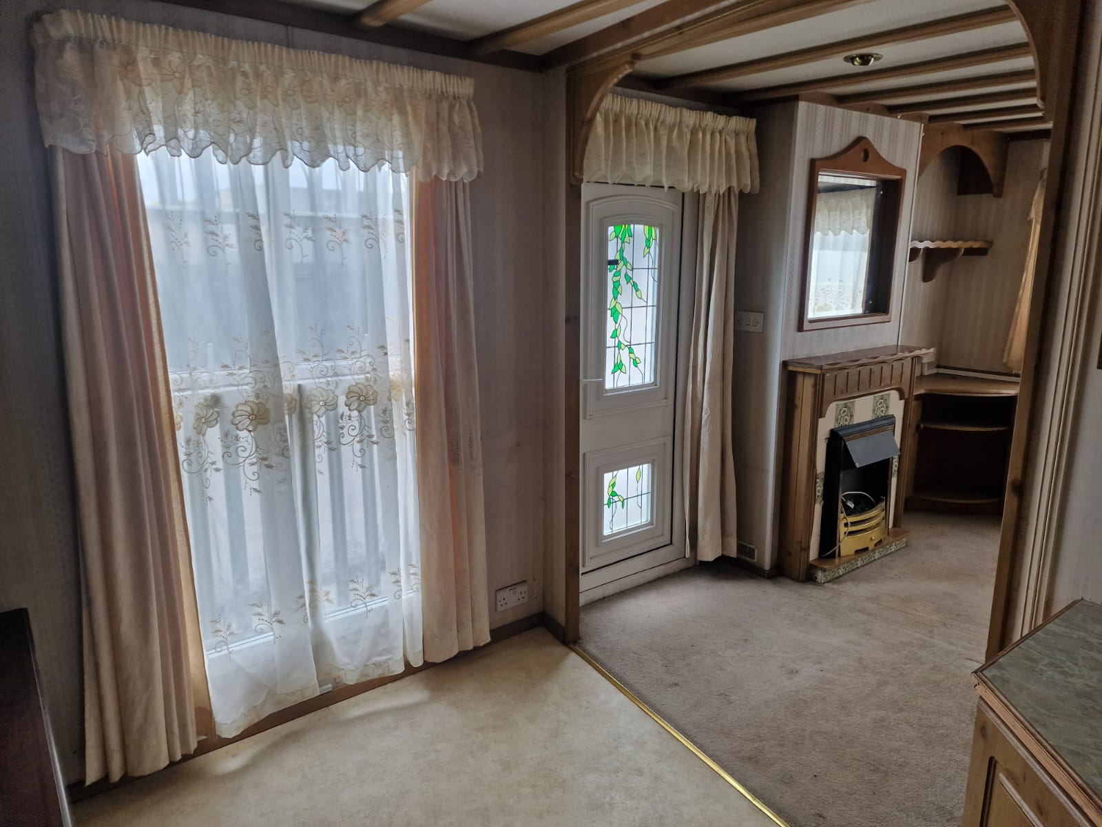 Cosalt Monaco Super 37'x12' with central heating + double glazing. WINTER PACK - Image 8