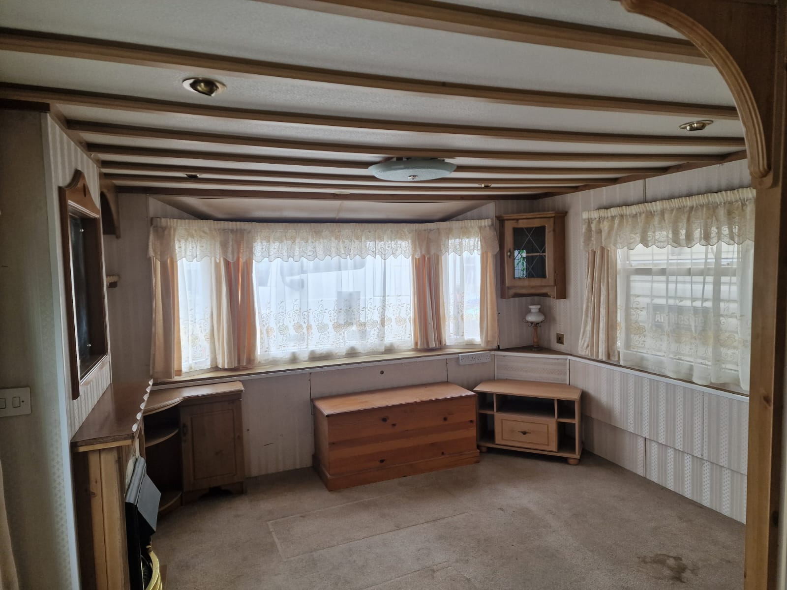 Cosalt Monaco Super 37'x12' with central heating + double glazing. WINTER PACK - Image 3