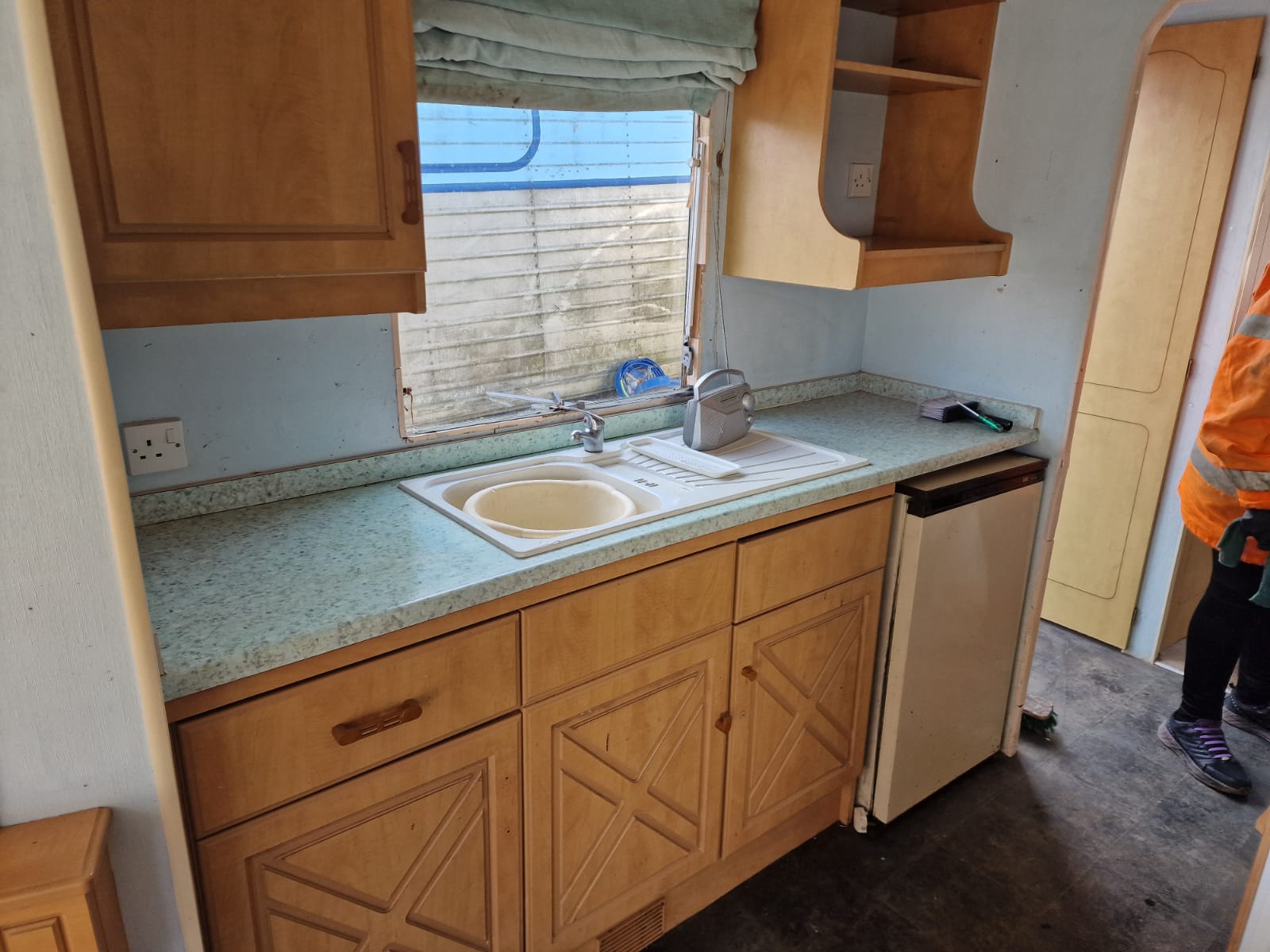 Atlas Florida 35' x 10' centre lounge - Image 5