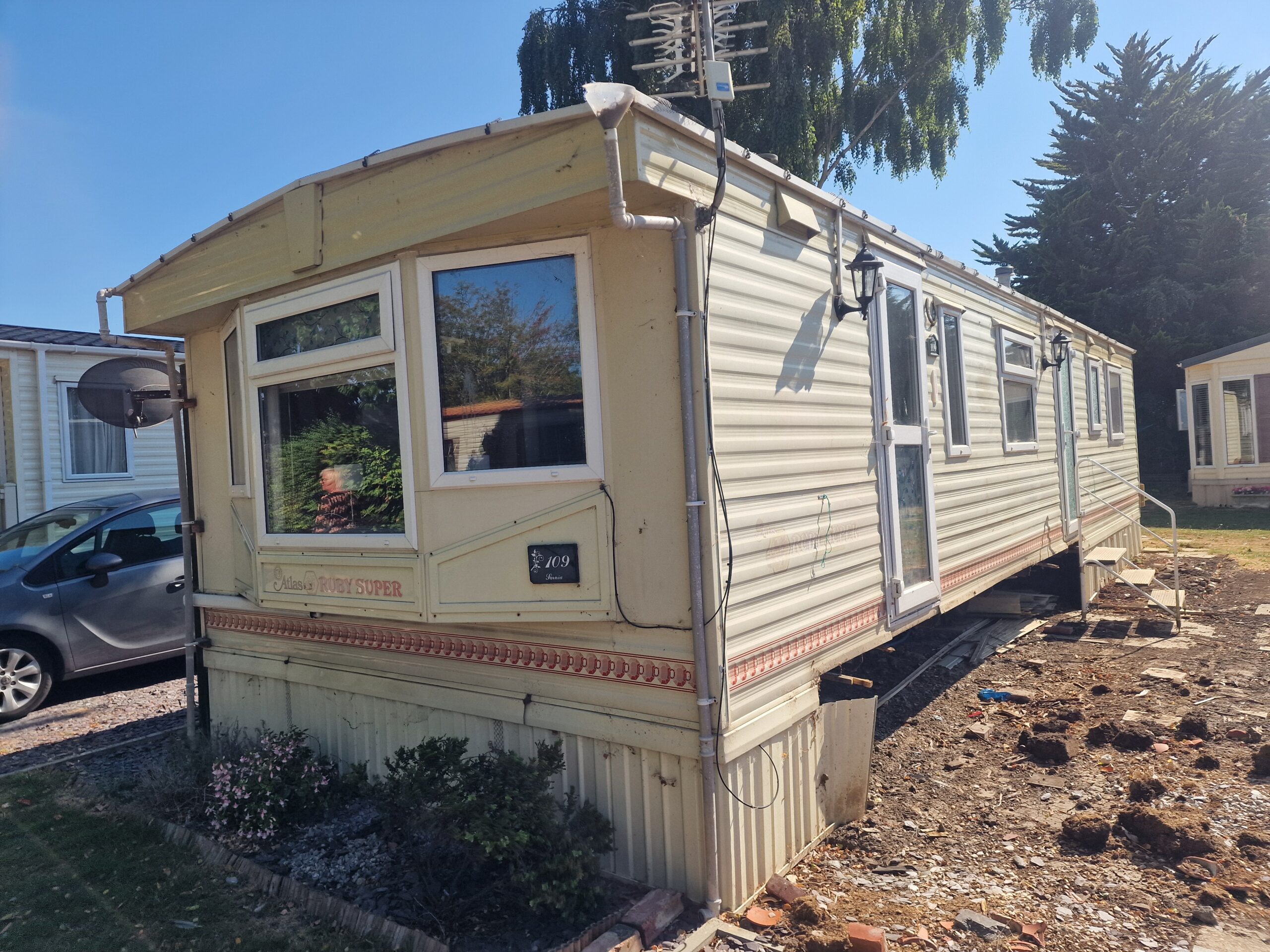 Atlas Ruby Super 35' x 12' - Image 3