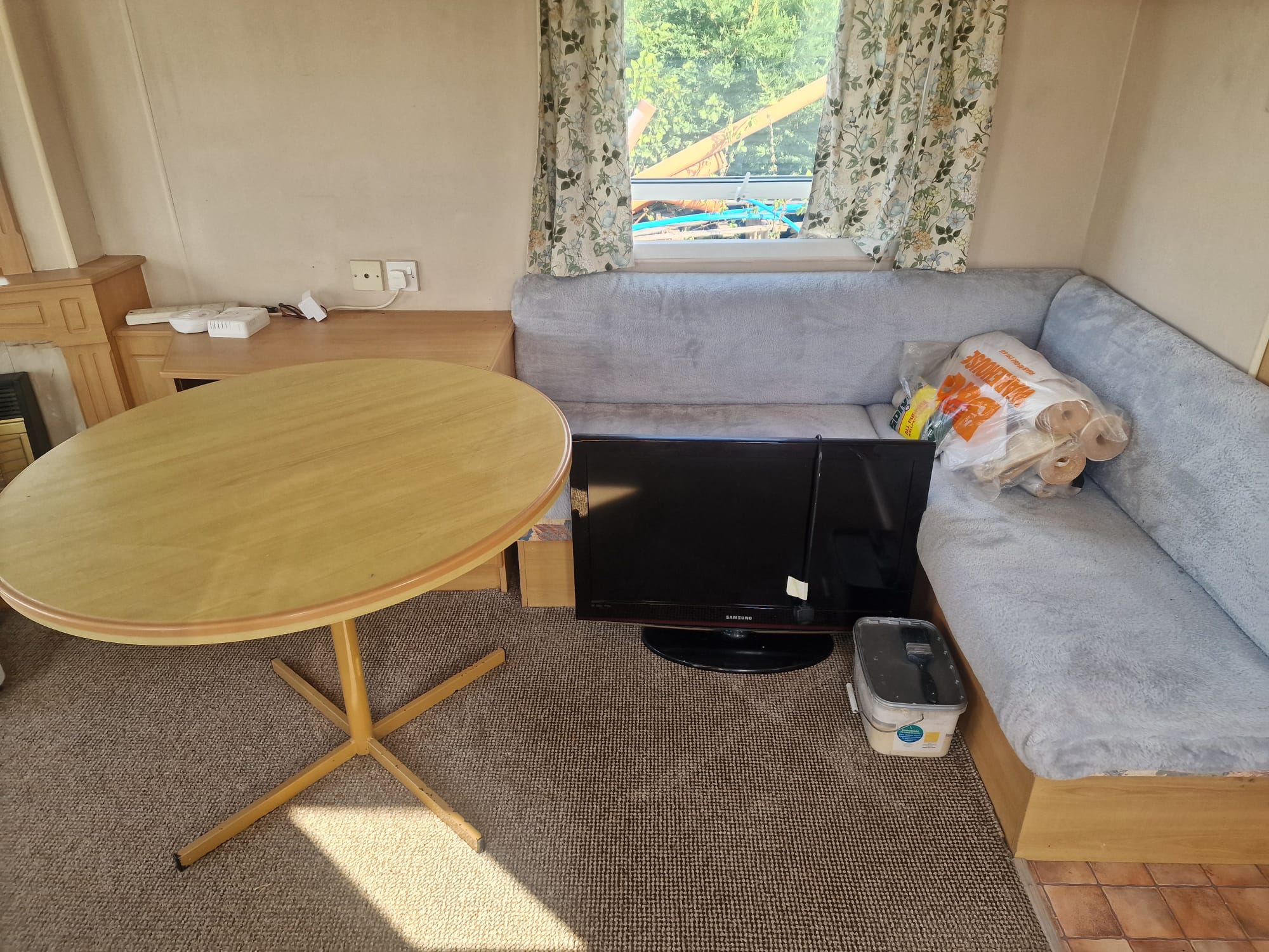 35' x 12' three bedroom with DG - Image 4
