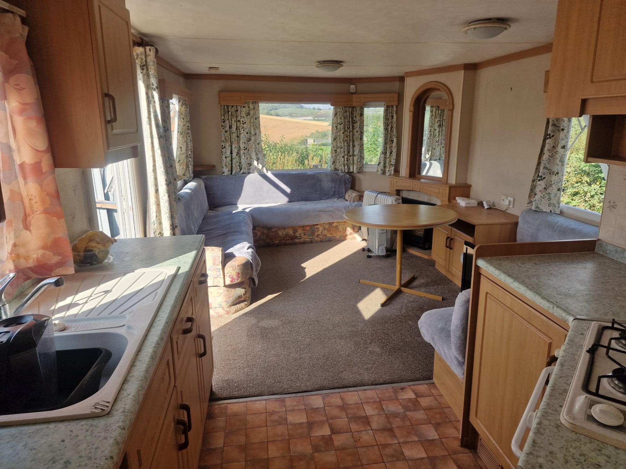 35' x 12' three bedroom with DG - Image 7