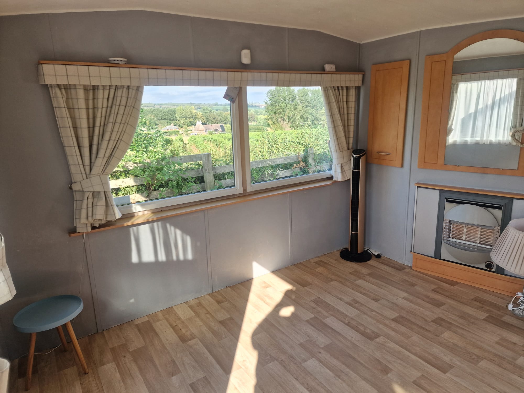 32' x 12' Peaked roof with two bedrooms + DG - Image 10