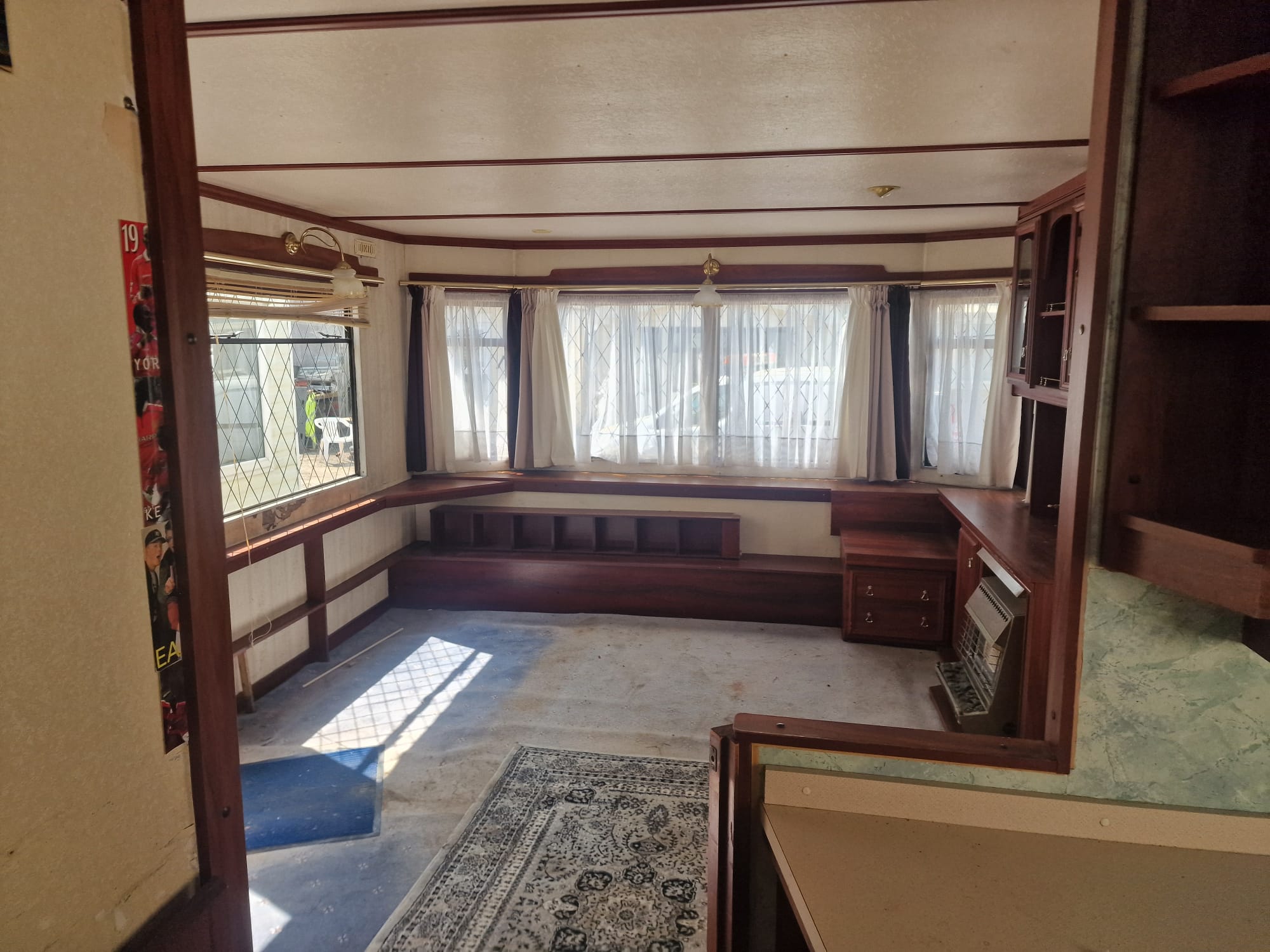 Sherwood Super 35' x 12' one bedroom - Image 4
